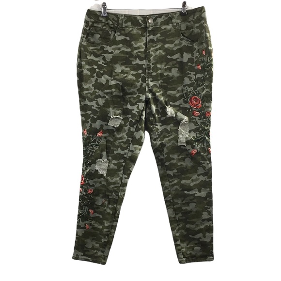 K.Jordan Denim - K Jordan Green Floral Embroidered Distressed Camo Jeans Womens 22W